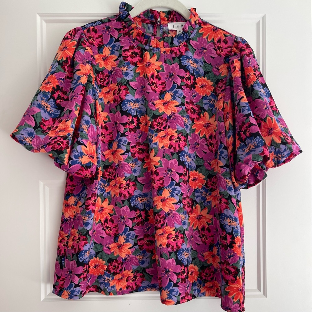 THML Vibrant floral puff sleeve top - Medium